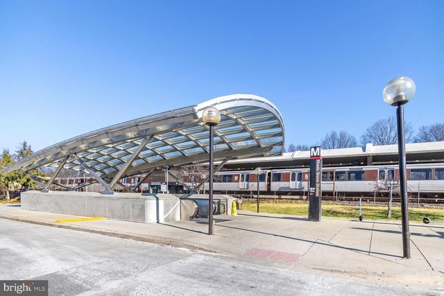 17020 BRIARDALE, Rockville, MD 20855