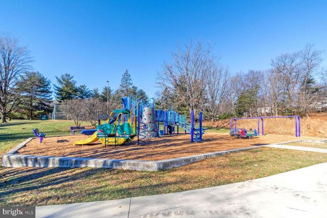 17020 BRIARDALE, Rockville, MD 20855