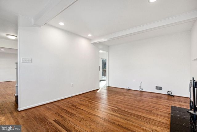 17020 BRIARDALE, Rockville, MD 20855