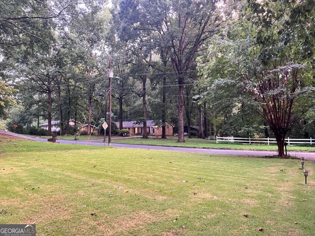 3629 Embry Circle, Atlanta, GA 30341