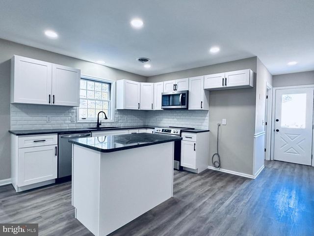 115 W HIGH ST, Felton, DE 19943