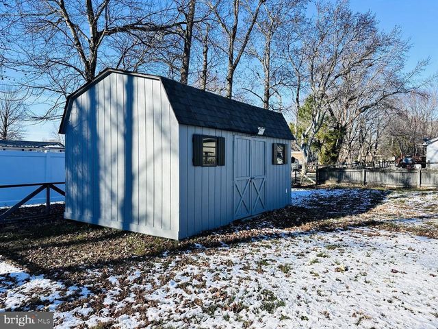 115 W HIGH ST, Felton, DE 19943