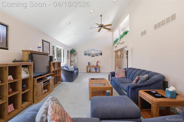 21568 Cass Street, Farmington Hills, MI 48335