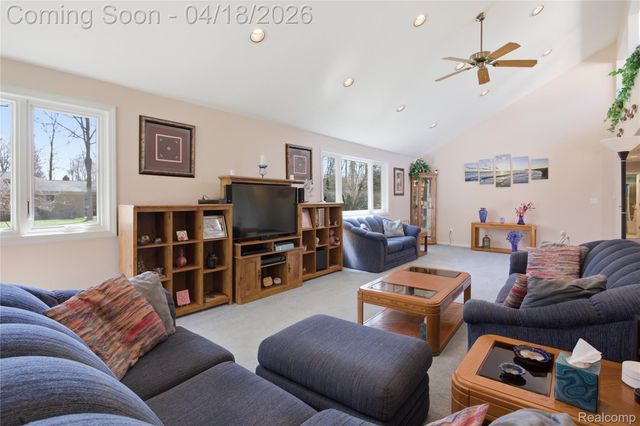 21568 Cass Street, Farmington Hills, MI 48335