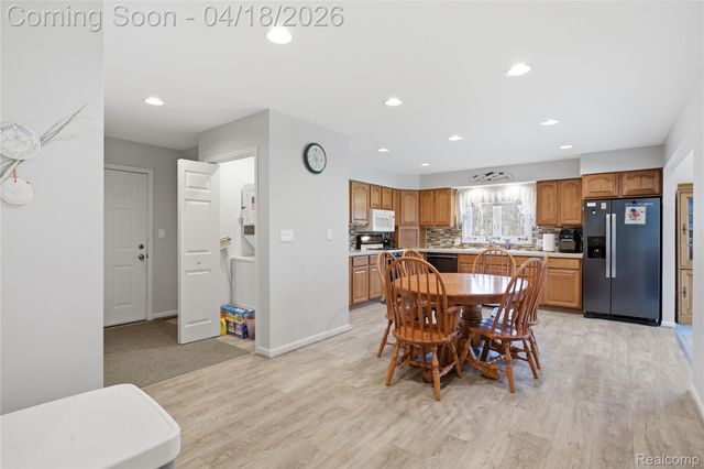 21568 Cass Street, Farmington Hills, MI 48335