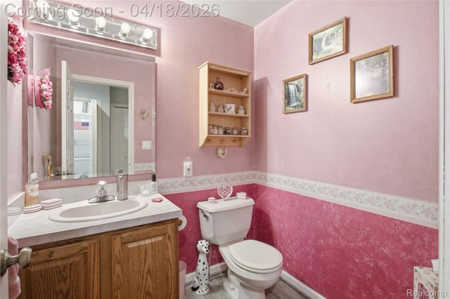 21568 Cass Street, Farmington Hills, MI 48335