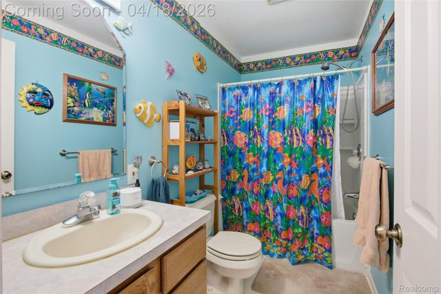 21568 Cass Street, Farmington Hills, MI 48335