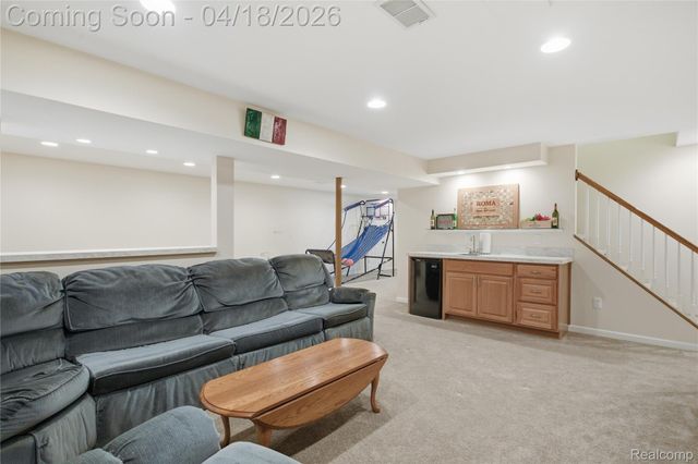 21568 Cass Street, Farmington Hills, MI 48335