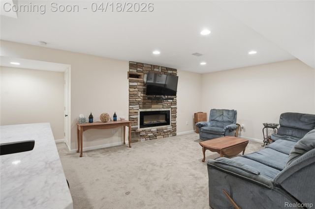 21568 Cass Street, Farmington Hills, MI 48335