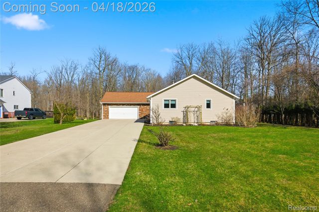 21568 Cass Street, Farmington Hills, MI 48335