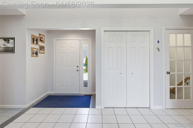 21568 Cass Street, Farmington Hills, MI 48335