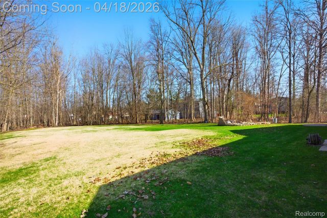 21568 Cass Street, Farmington Hills, MI 48335