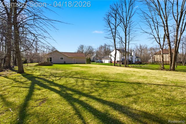 21568 Cass Street, Farmington Hills, MI 48335