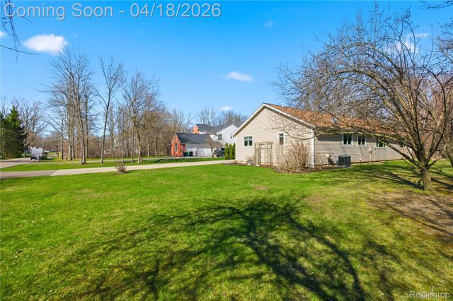 21568 Cass Street, Farmington Hills, MI 48335