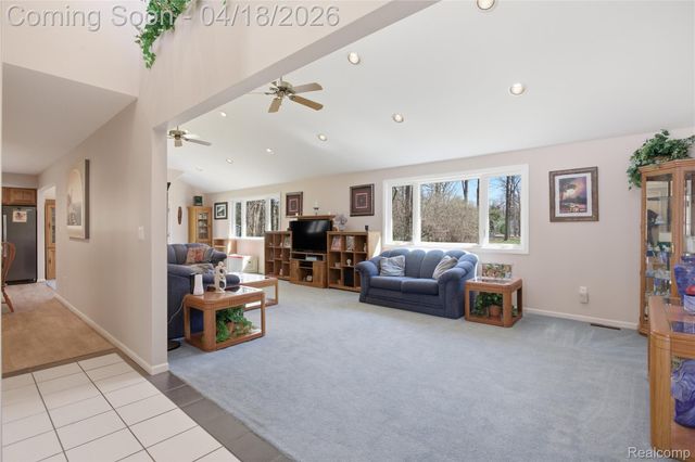 21568 Cass Street, Farmington Hills, MI 48335