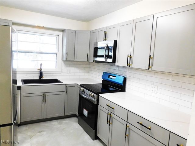 2544 W 9th Street, Ashtabula, OH 44004