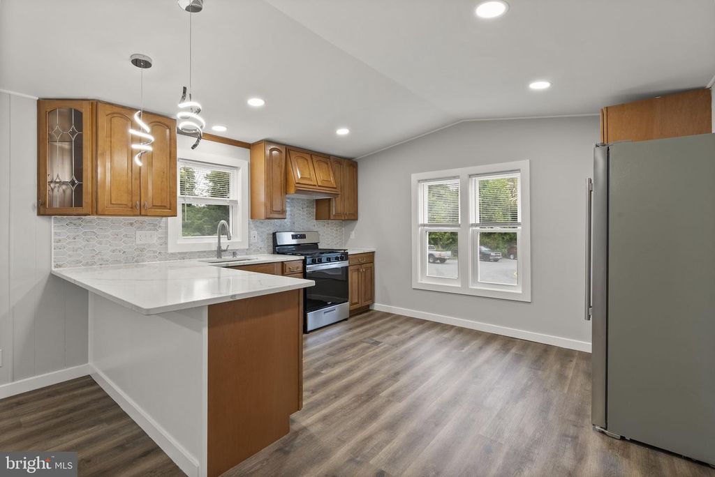 658 SUNSET STRIP, Brooklyn Park, MD 21225