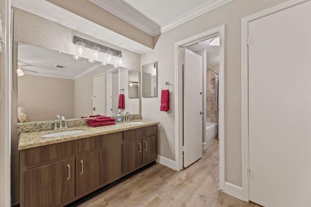 9200 W Bellfort Street 25, Houston, TX 77031