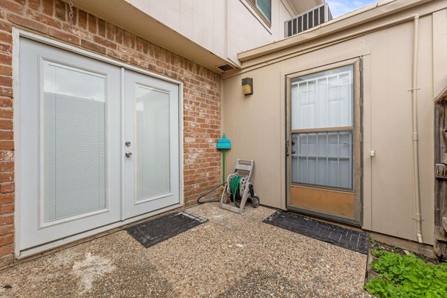 9200 W Bellfort Street 25, Houston, TX 77031