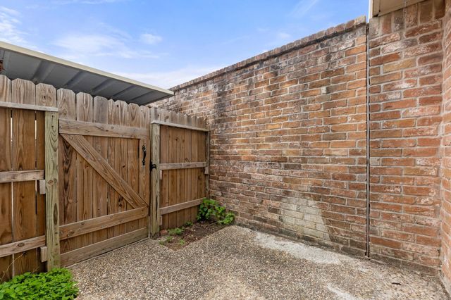 9200 W Bellfort Street 25, Houston, TX 77031
