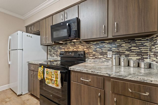 9200 W Bellfort Street 25, Houston, TX 77031
