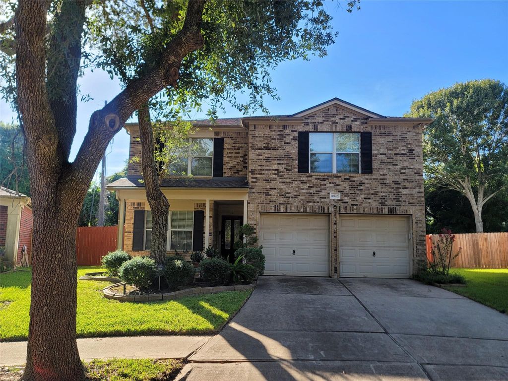 Image 1 of property listing at 10106 Antelope Alley, Missouri City, TX 77459