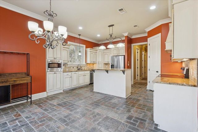 10 Magnolia Crossing Rd., Sumrall, MS 39482