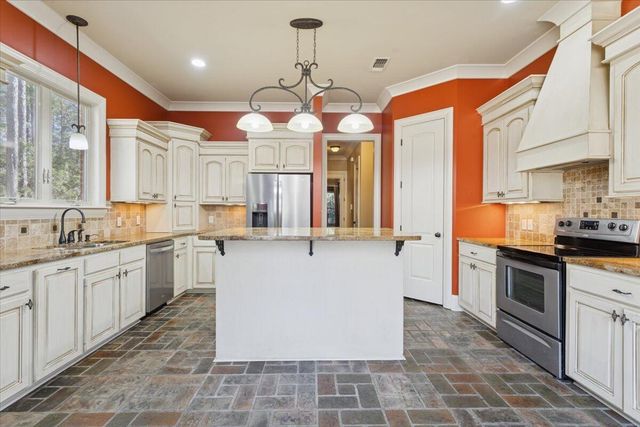 10 Magnolia Crossing Rd., Sumrall, MS 39482