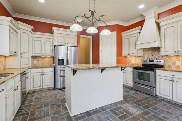10 Magnolia Crossing Rd., Sumrall, MS 39482