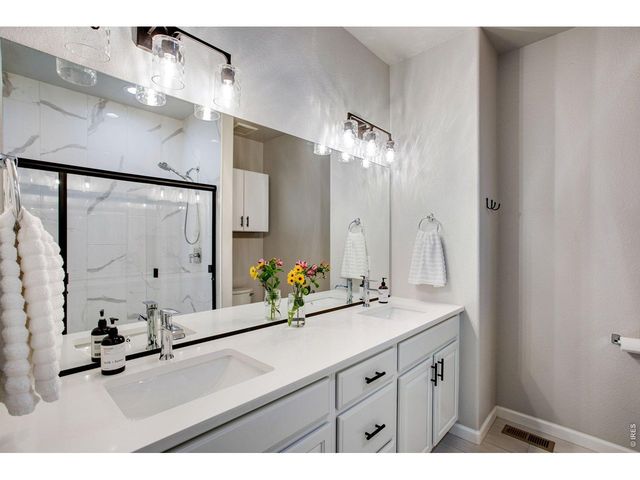 1380 S Kings Crown Dr, Milliken, CO 80543