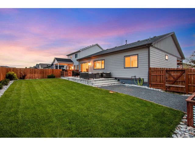 1380 S Kings Crown Dr, Milliken, CO 80543