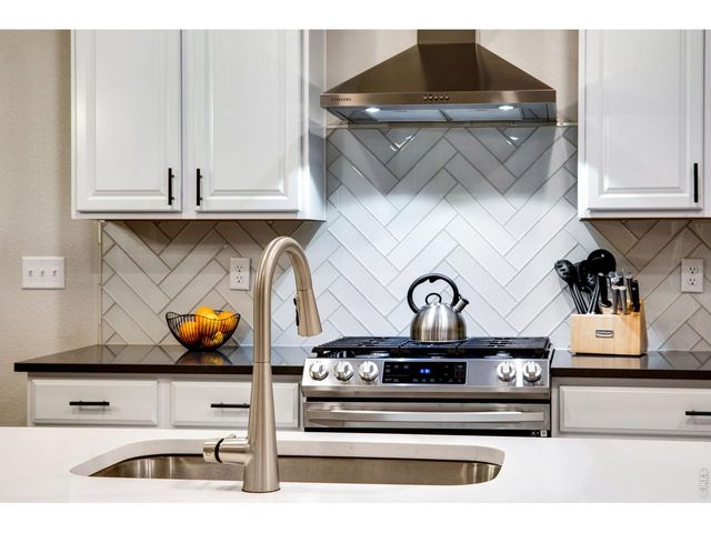 1380 S Kings Crown Dr, Milliken, CO 80543