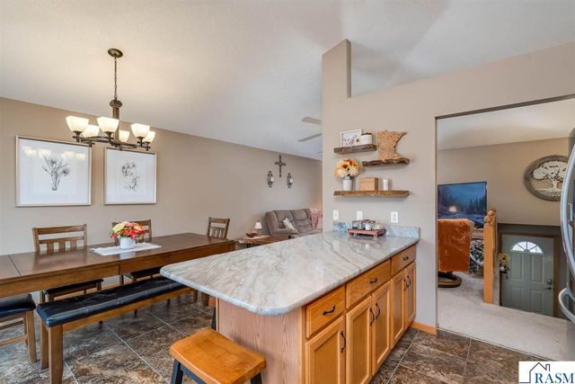 104 Bunker Court, Mankato, MN 56001