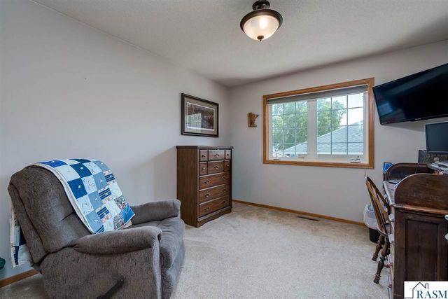104 Bunker Court, Mankato, MN 56001