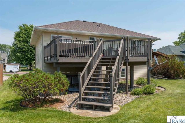 104 Bunker Court, Mankato, MN 56001
