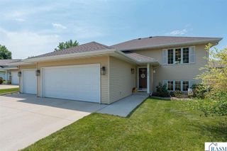 104 Bunker Court, Mankato, MN 56001