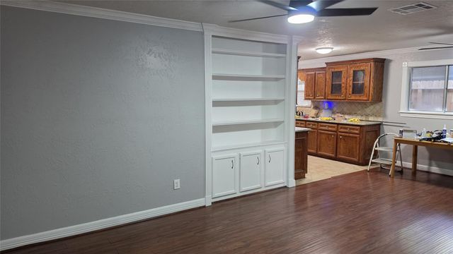 520 Westside Court, Pasadena, TX 77502