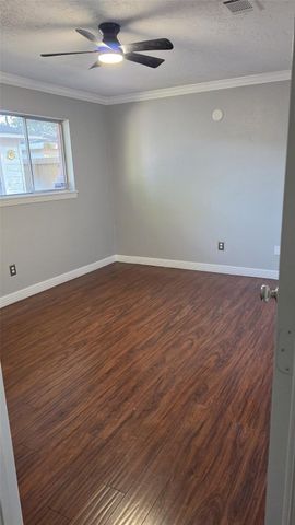 520 Westside Court, Pasadena, TX 77502