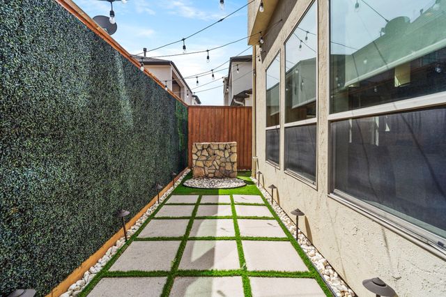 622 Pink Azalea Trail, Houston, TX 77079