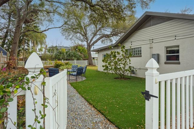 2603 N RIDGEWOOD AVENUE, Tampa, FL 33602