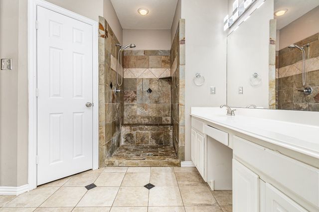 9213 Royal Burgess Drive, Rowlett, TX 75089