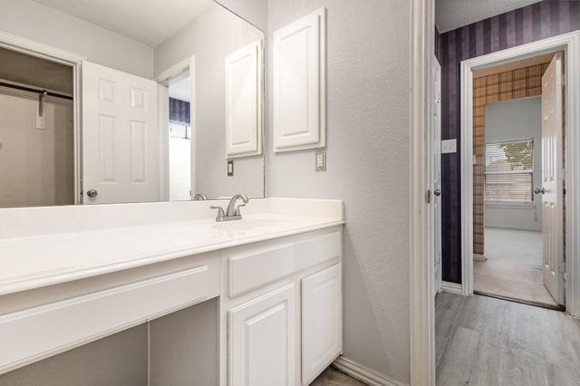 9213 Royal Burgess Drive, Rowlett, TX 75089