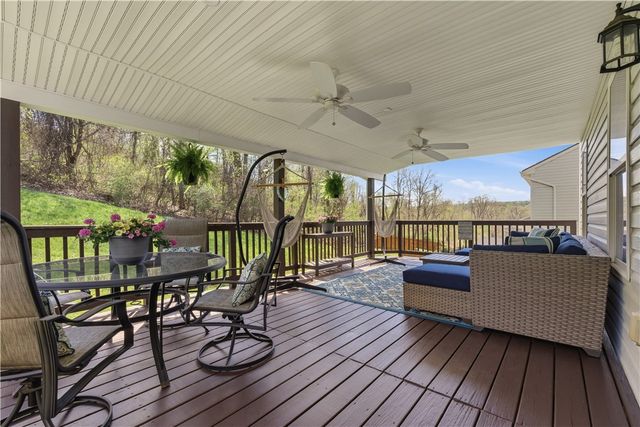 155 Broadstone Drive, Adams Twp, PA 16046