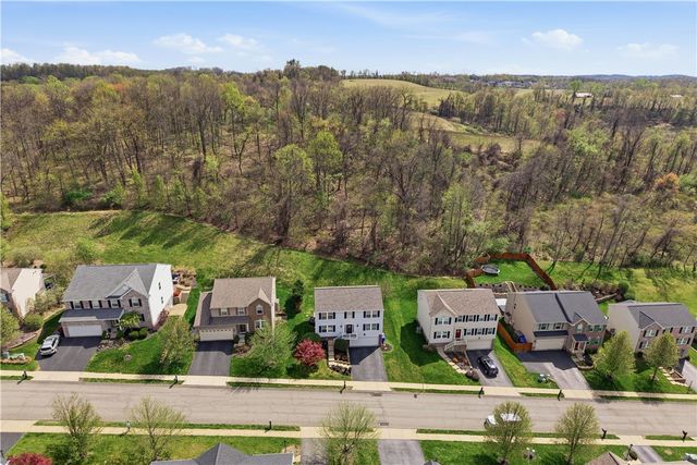 155 Broadstone Drive, Adams Twp, PA 16046