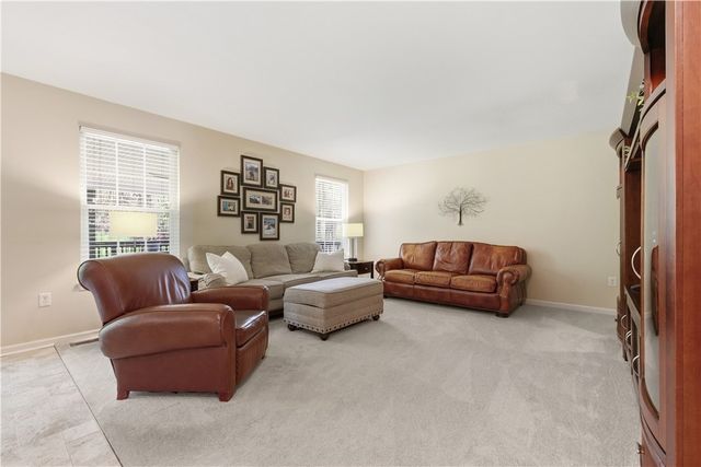 155 Broadstone Drive, Adams Twp, PA 16046