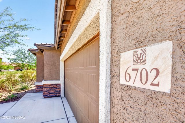 6702 E Via Arroyo Azul, Tucson, AZ 85756