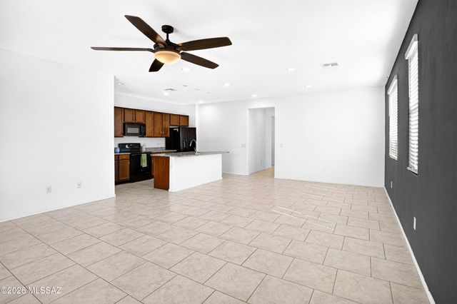 6702 E Via Arroyo Azul, Tucson, AZ 85756