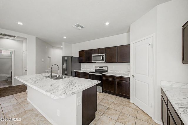 1302 W RAYMOND Avenue, Coolidge, AZ 85128