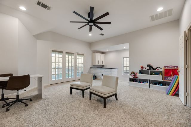 9101 Cypress Creek Road, Lantana, TX 76226