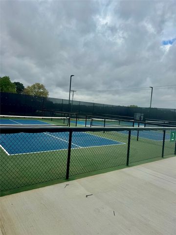 9101 Cypress Creek Road, Lantana, TX 76226